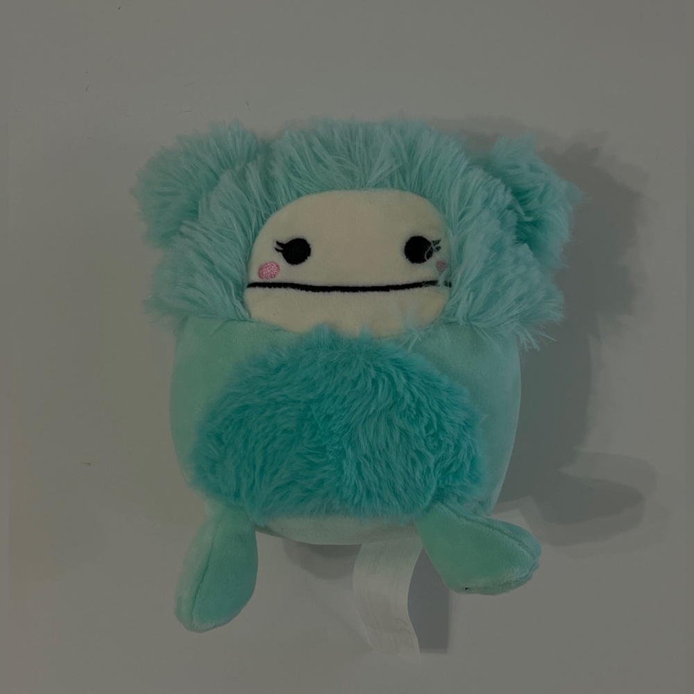 Joelle the Teal Bigfoot 5-inch Squishmallow